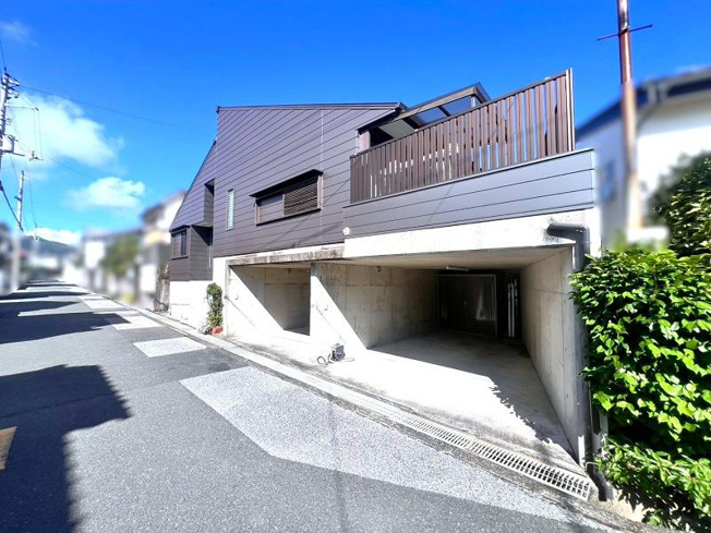 【前面道路含む現地写真】 | 高知市春野町平和