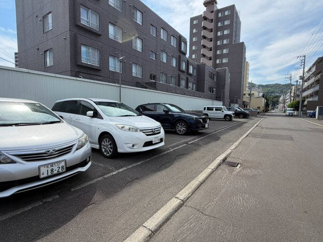 シティオ旭ヶ丘の駐車場
