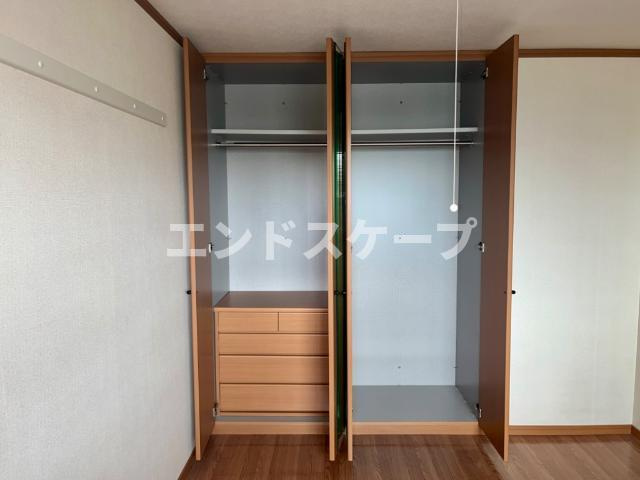 響ガーデンレジデンスの収納|クローゼット
高崎、前橋のお部屋探しはエンドスケープまで！お客様の理想お聞かせ下さい♪