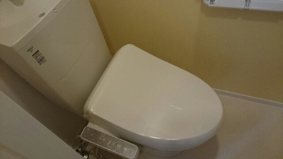 【トイレ】 | ニューヴェルデⅠ | 落ち着いた色調のトイレです
