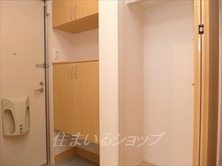 パール有安　Ｆ棟の玄関|シューズボックス・玄関収納あり