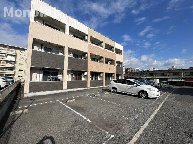 フジパレス宮園の駐車場