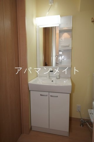 【洗面所】 | シャワー付き洗面台