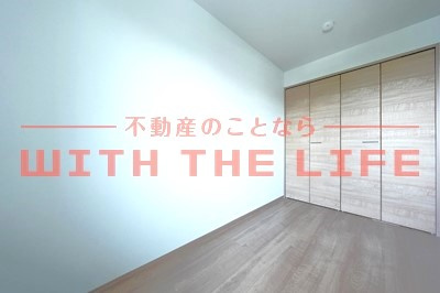 CS津福【キャッシュバック対象物件】の寝室|広くて明るい寝室