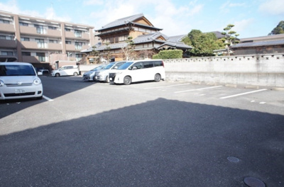 【駐車場】 | ファミーユ博多の森