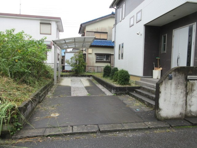 中古戸建　嵐山町志賀274-27（リフォーム住宅）の駐車場