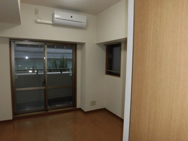 プレール武蔵小山２番館の洋室|個人の部屋や寝室として使える洋室です
