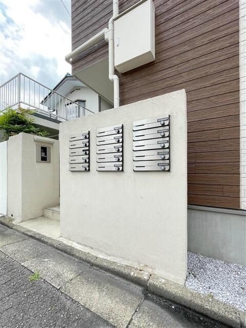 アイコート氷川台のエントランス