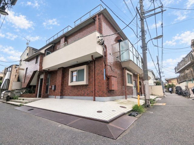 新宿区大久保2丁目　建築条件無し売地　全4区画の外観|2026.09.19撮影

現地ご見学希望・資料請求などお気軽にお問い合わせ下さい！
03-5990-5201