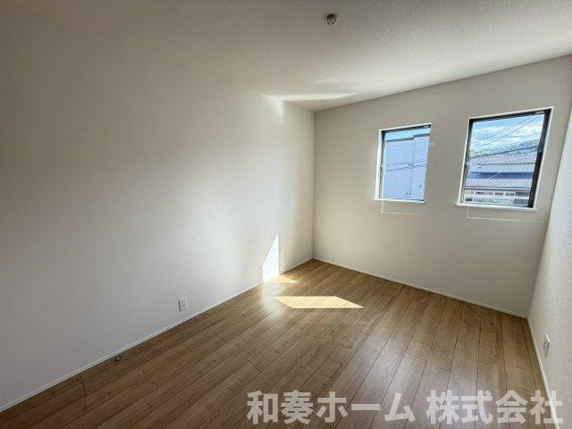 リナージュ ネクスジー 徳島市八万町橋本01期の洋室