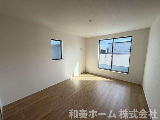 リナージュ ネクスジー 徳島市八万町橋本01期の洋室