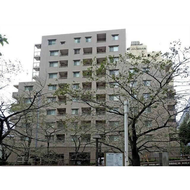ブリーズヴェール東山の外観