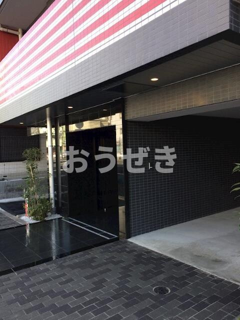 メインステージ横濱黄金町のエントランス