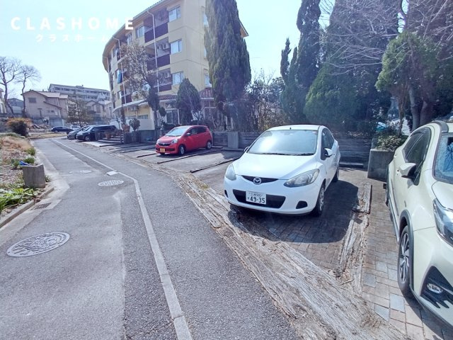カーサヨサミ　　刈谷市近郊の賃貸はクラスホーム刈谷店の駐車場