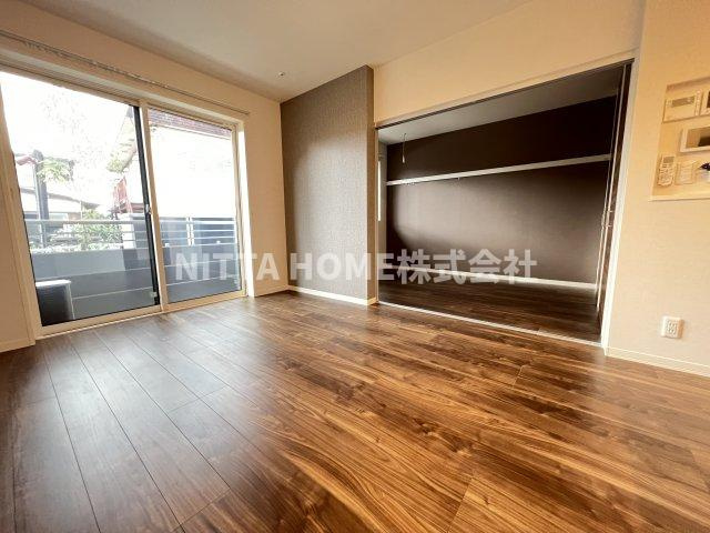 シャーメゾン南田辺の内装|扉を開けると広い空間に☆彡