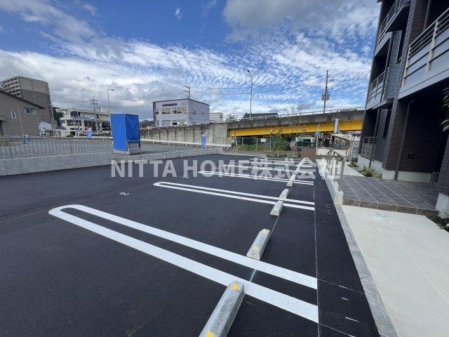 シャーメゾン南田辺の駐車場|敷地内に駐車場も完備★