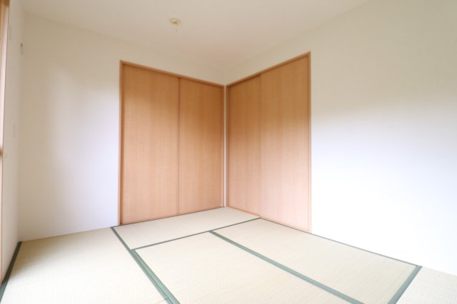 レシェンテ茨木E棟の内装