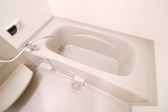 レシェンテ茨木E棟の浴室