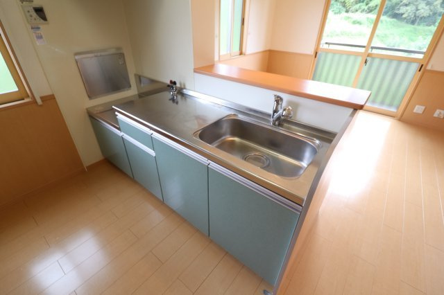 レシェンテ茨木E棟のキッチン