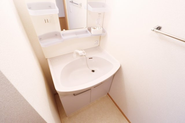 レシェンテ茨木E棟の洗面所