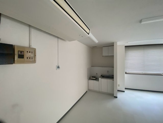 矢島第一ビルの居間・リビング