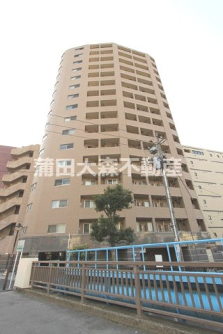 クロスレジデンス蒲田の外観|2006年11月築　RC鉄筋コンクリート造地上16階地下1階建て総戸数210戸
東京都大田区蒲田5丁目　JR京浜東北線蒲田駅徒歩5分、京急本線京急蒲田駅徒歩5分