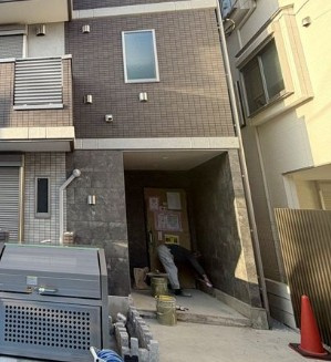 ウェルスクエア要町のエントランス