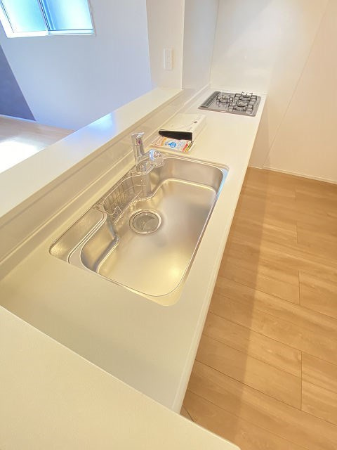 尼崎市西難波町２丁目のアパートのキッチン
