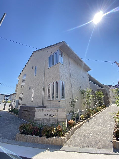 尼崎市西難波町２丁目のアパートの外観