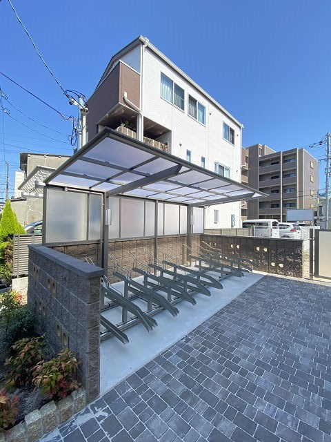 尼崎市西難波町２丁目のアパートの外観