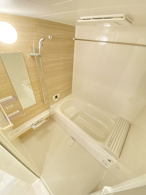 尼崎市西難波町２丁目のアパートの浴室