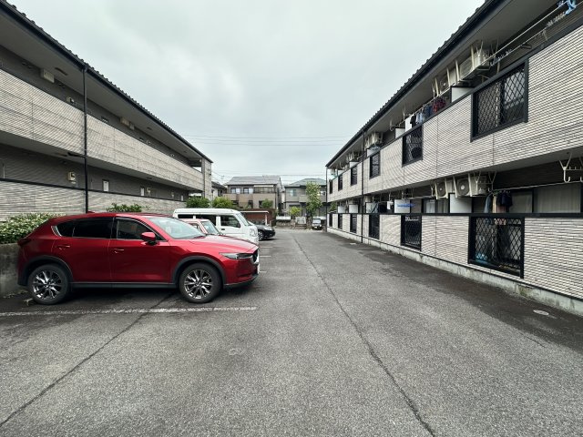 ダイナミックの駐車場