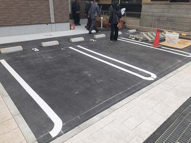 プラシード上泉の駐車場