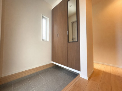 【玄関】 | 大和市桜森2丁目 中古戸建 全1棟