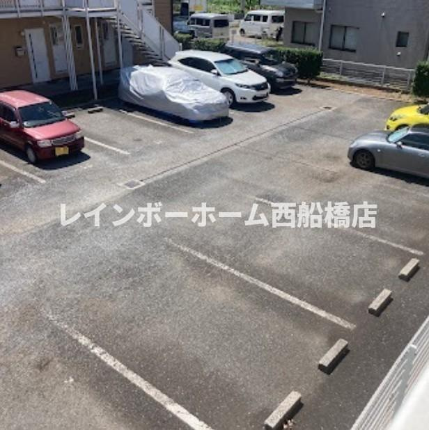 ハス　ニューハウンの駐車場