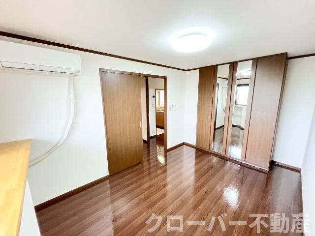 ローズグレイ・パレスの内装|北側洋室
