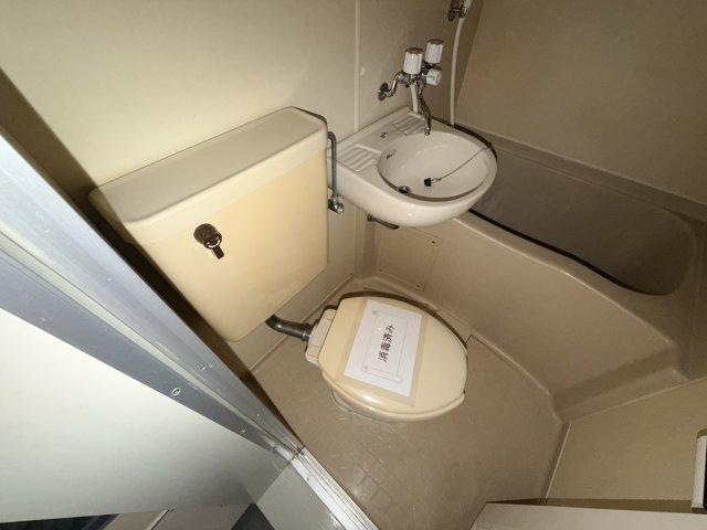ハッピーヒルズ喜里川のトイレ|落ち着いた色調のトイレです