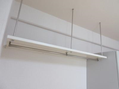 アール四条大宮（旧：キャトルセゾン）の収納|吊棚収納