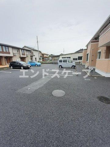 リトル　ウッズⅠの駐車場|高崎、前橋のお部屋探しはエンドスケープまで！お客様の理想お聞かせ下さい♪
