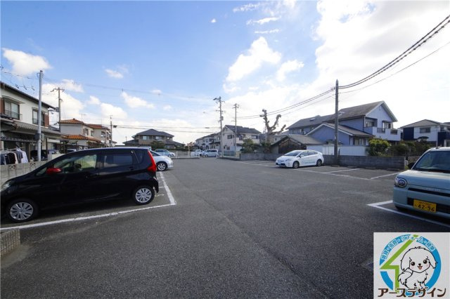 E・プラーノの駐車場