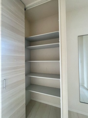 シャーメゾン安満西の町の収納