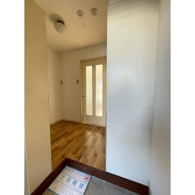 サンハイツ雅の玄関