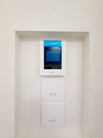 春日部市中央3丁目第6期の防犯設備|モニター付きインターホンで来客の確認もできて安心！