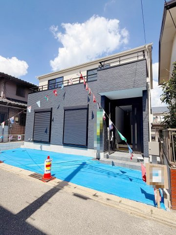 春日部市中央3丁目第6期の外観|グレーとアイボリーの２色の落ち着いた外観です！