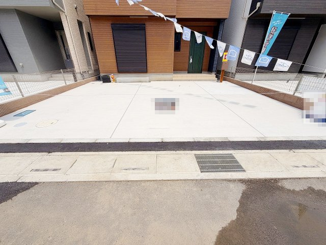 春日部市粕壁東4丁目　全4棟　D号棟の駐車場|駐車スペースあります！