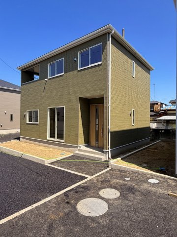 幸手市西2丁目第7　全3棟　2号棟の外観|カーキの落ち着いた外観です！