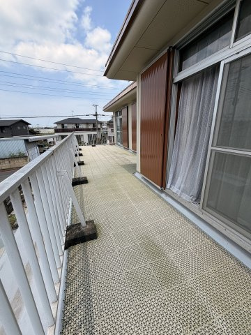 久喜市栗橋中央1丁目のバルコニー|広々バルコニーで家庭菜園やガーデニングなどにも挑戦できます！