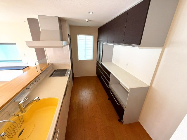 羽生市西一丁目のキッチン|収納多く、キッチン用具などがしまえてスッキリします！