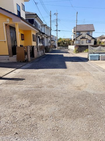 羽生市西一丁目の前面道路含む現地写真|前面道路約5ｍ！駐車楽々♪