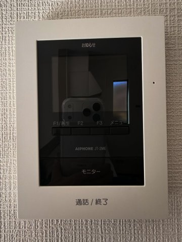 久喜市上町の防犯設備|モニター付きインターフォンで来客の確認も安心！